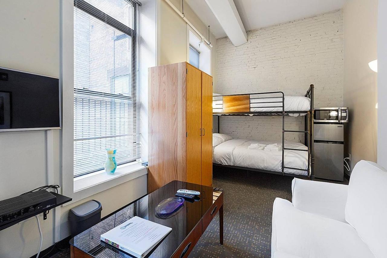Апартаменты Studio Ready 4 Students & Traveling Professionals! 310 Бостон Экстерьер фото
