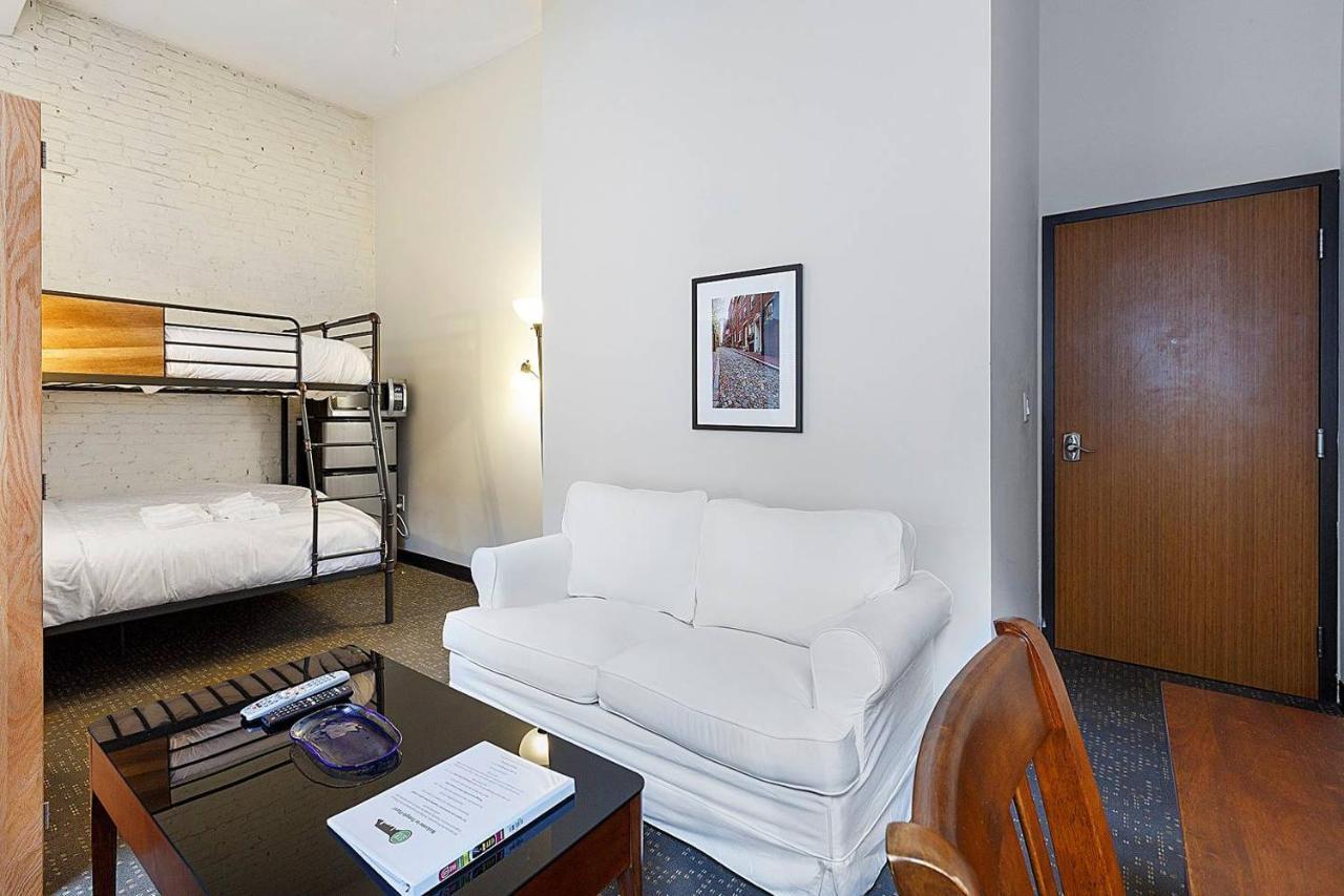 Апартаменты Studio Ready 4 Students & Traveling Professionals! 310 Бостон Экстерьер фото