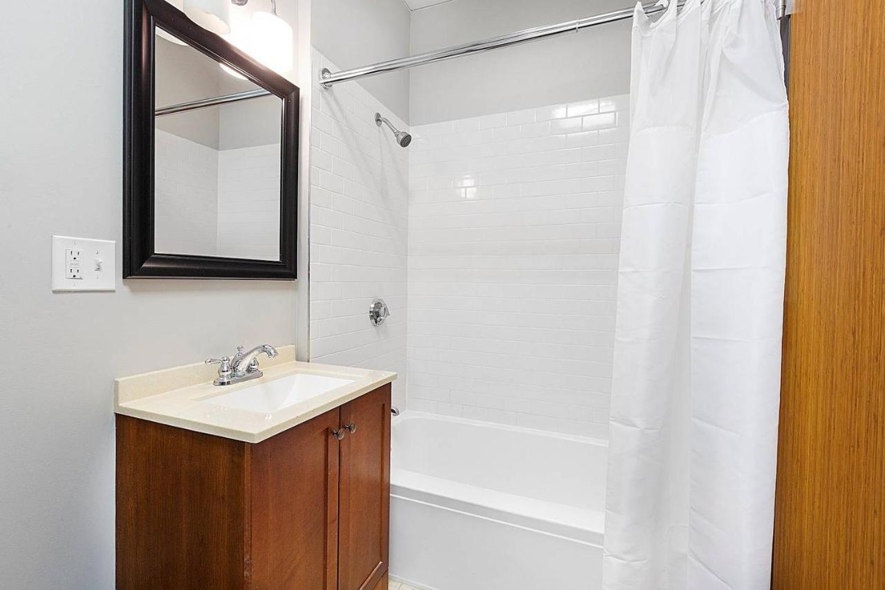 Апартаменты Studio Ready 4 Students & Traveling Professionals! 310 Бостон Экстерьер фото